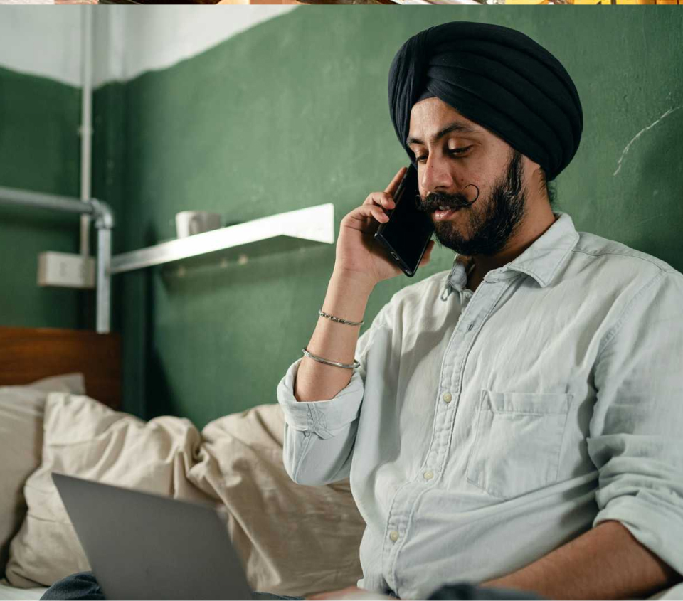 2 → Figure → business-slide-b.jpg